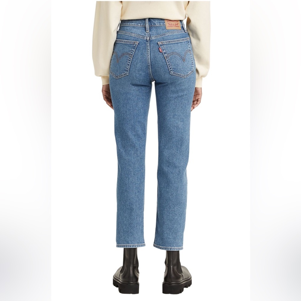 NWT Levi's Wedgie Straight - Size 27
